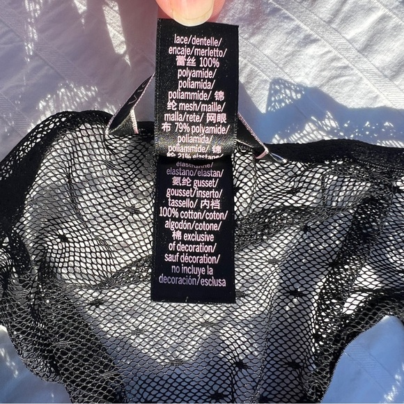 Victoria’s Secret Very Sexy Chantilly Lace Plunge Teddy Bodysuit in Black, XS - Picture 7 of 8